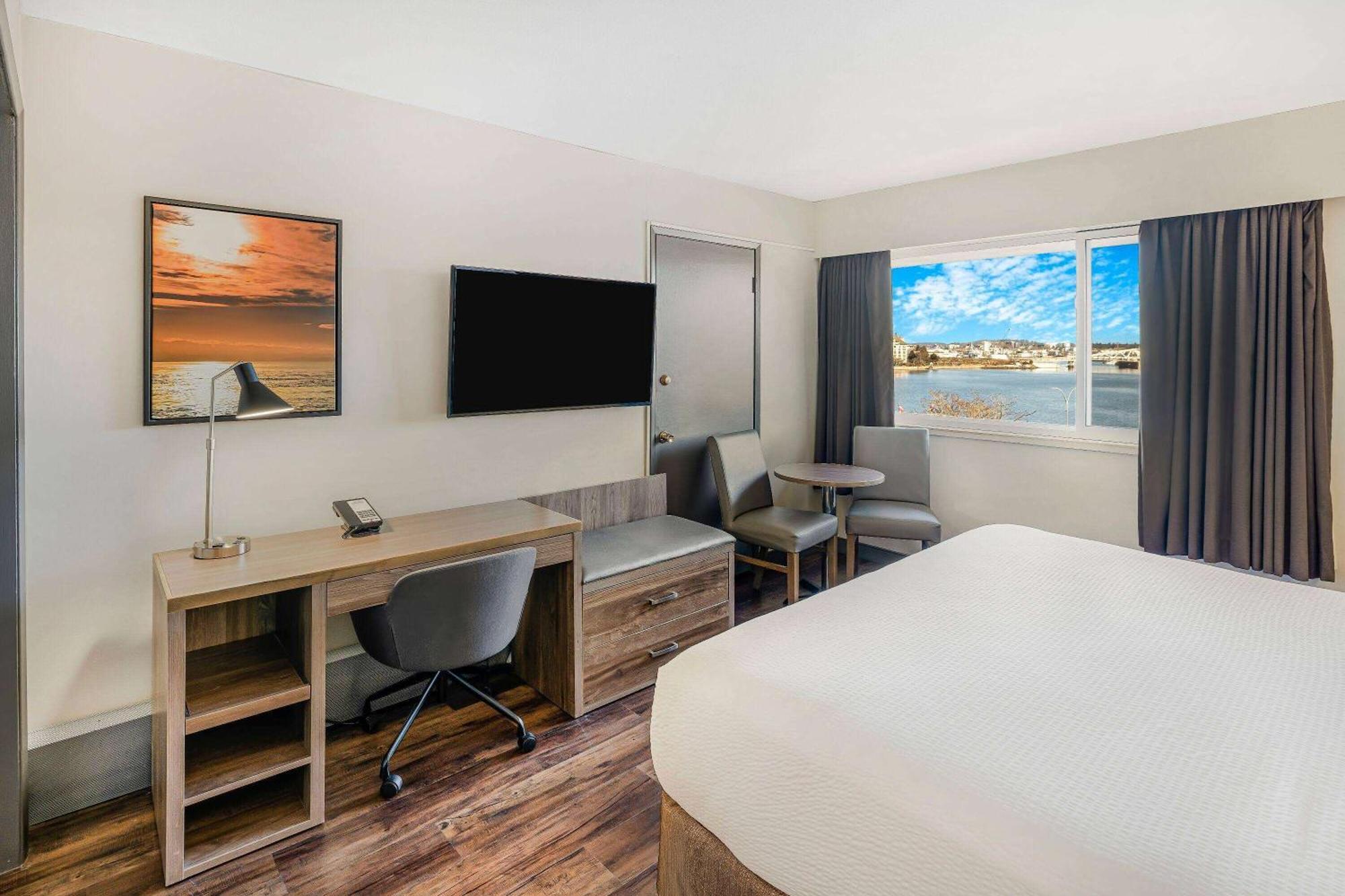 Days Inn By Wyndham Victoria On The Harbour Esterno foto